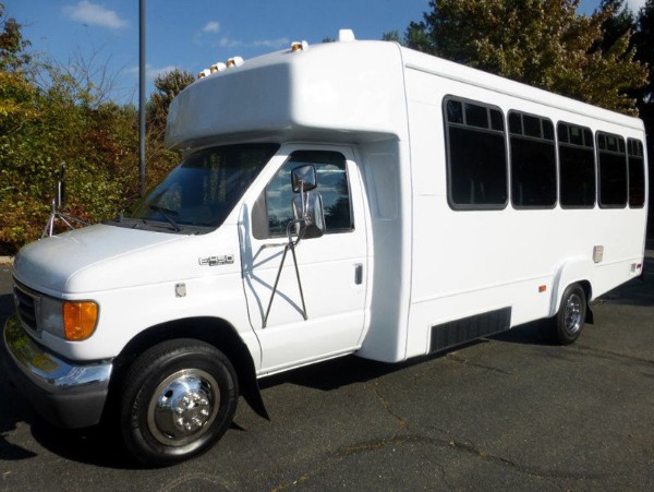 Party Bus Etiquette Rules You Must Follow